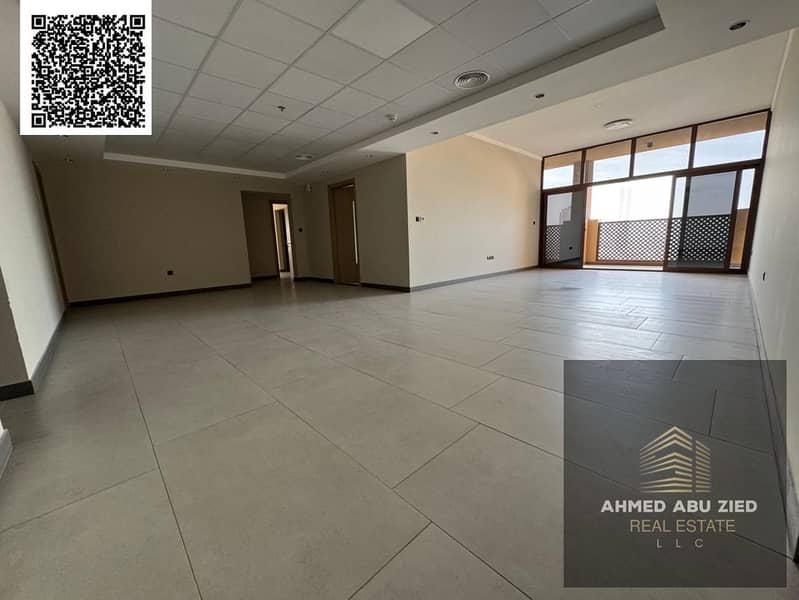 **150 :** Luxury first occupancy apartment with 3 bedrooms, very spacious hall, large kitchen, 4 bathrooms, maid room and laundry ro