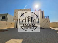 فیلا في سيح العريبي 6 غرف 1650000 درهم - 14736417