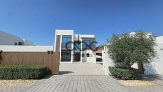 فيلا مستقلة 4 غرف نوم | مساحة واسعة | موقع متميز