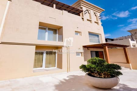 4 Bedroom Villa for Sale in Al Hamra Village, Ras Al Khaimah - Fully Furnished 4BR Villa | Waterfront Lagoon View