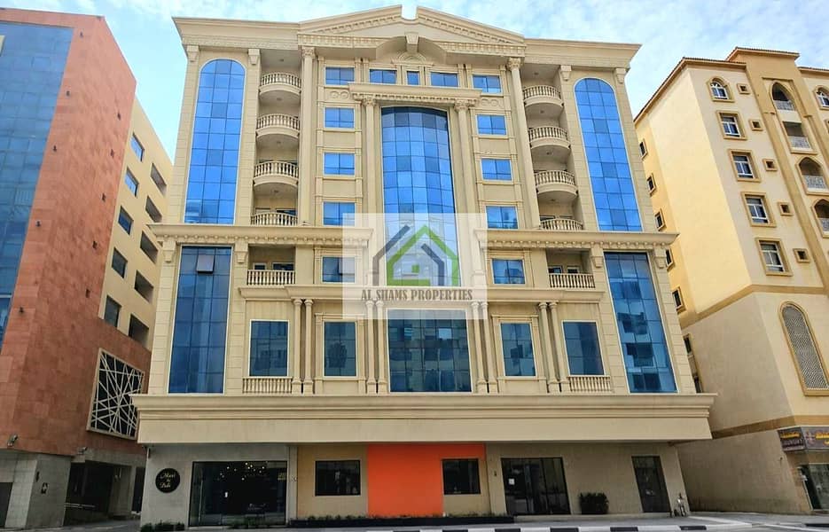 Like New Luxury 1BR|Free parking|Easy access|2 washrooms