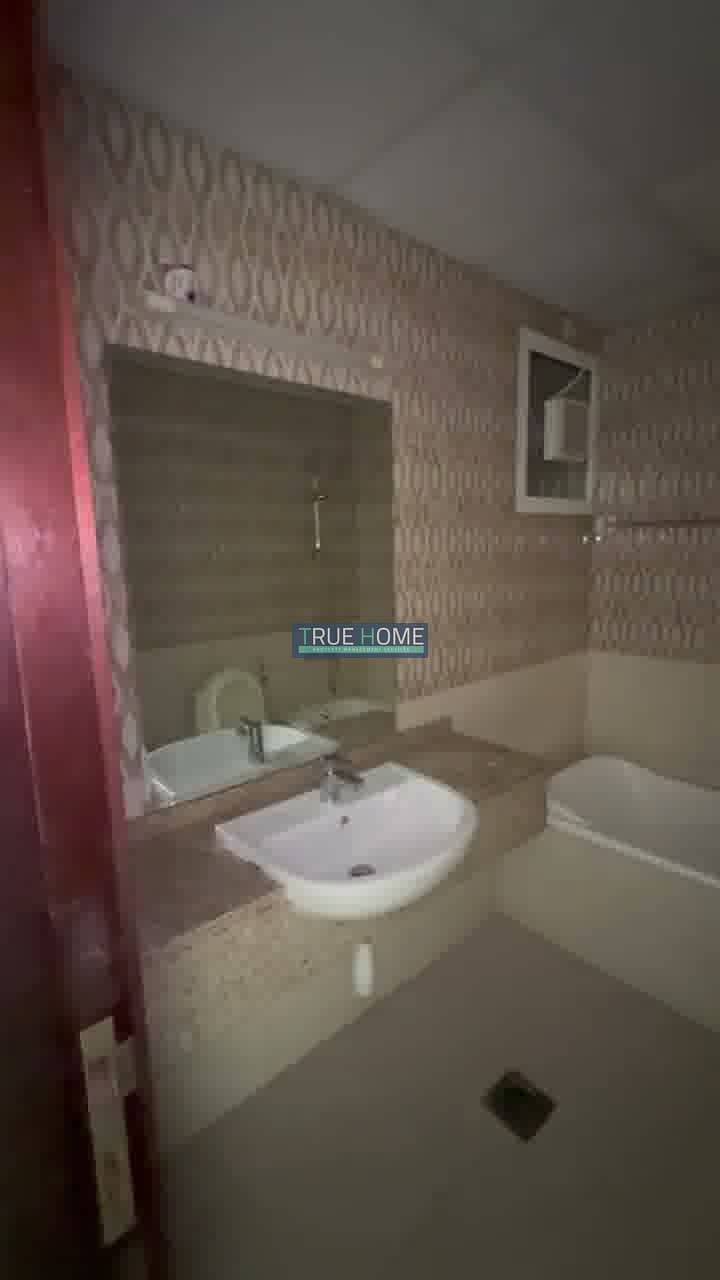 11 ezgif-frame-127. jpg