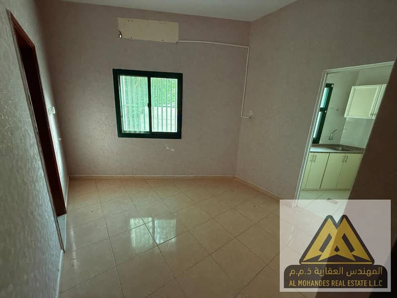 Ground floor studio for annual rent – Al Rashidiya 1 – Ajman Spacious studio Separate kitchen Ground floor unit