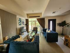 فيلا من 3 غرف نوم | سومرست ميوز JVC | غرفة خادمة | حديقة خاصة