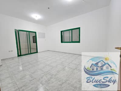 2 Cпальни Апартаменты в аренду в Абу Шагара, Шарджа - 20251125_183740. jpg 2 Cпальни Апартаменты в аренду в Абу Шагара, Шарджа - 20251125_183740. jpg