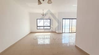 للبيع : شقة واسعة 3 غرف وصالة - بإطلالة مميزة - المجاز 2