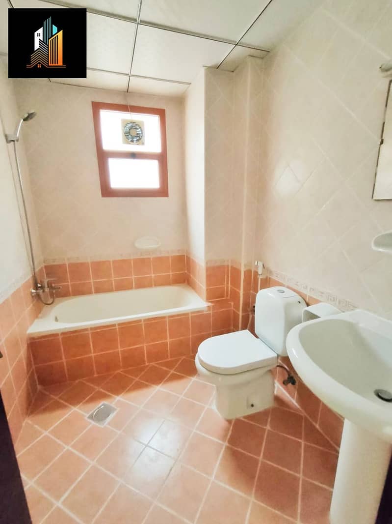 ABU SHAGARA STUDIO AVAILABLE//GOOD LOCATION NEAR BY PARK CENTRAL AC SAME LIKE NEW BUILDING RENT ONLY 24K