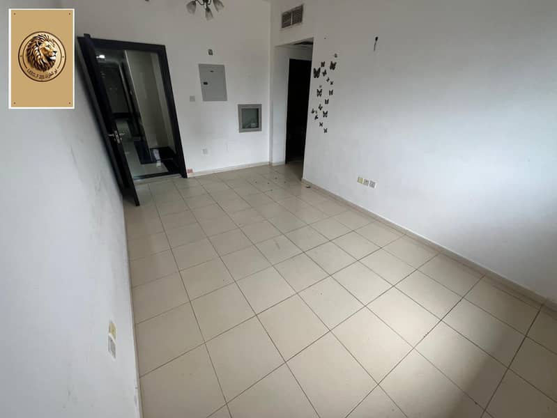 For Rent in Ajman - Al Rashidiya 3 One-bedroom apartment available in a prime location Opposite Saif Market
