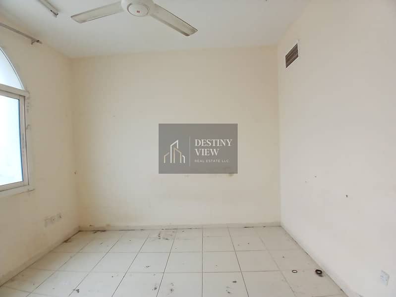 Cheep price 1bhk near in muwailah sharjah30k