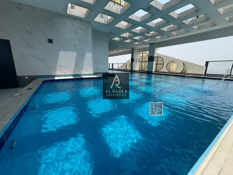 Gym pool - Built-in wardrobes - Open view - All services within the tower