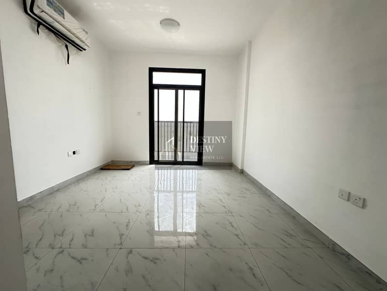 Spacious 1BHK | 2 Balcony | 2 Washrooms | 890 sqft | 45K | Tilal City