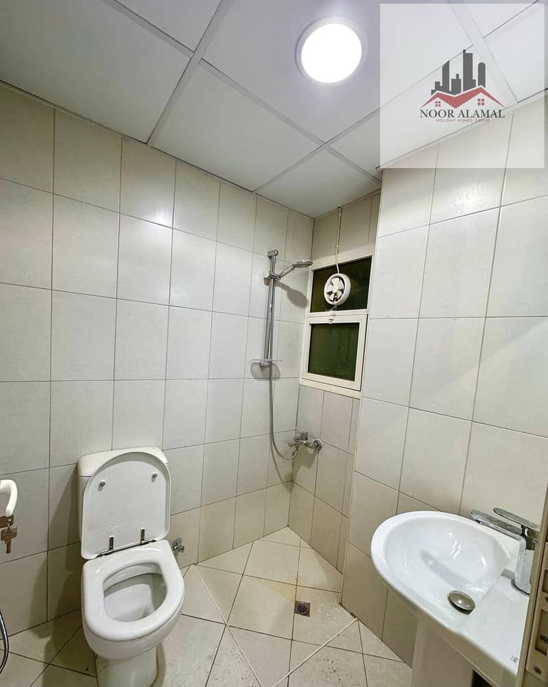 6 ea1629a4-fb7c-4e48-86b4-44e35ea08856. jpg