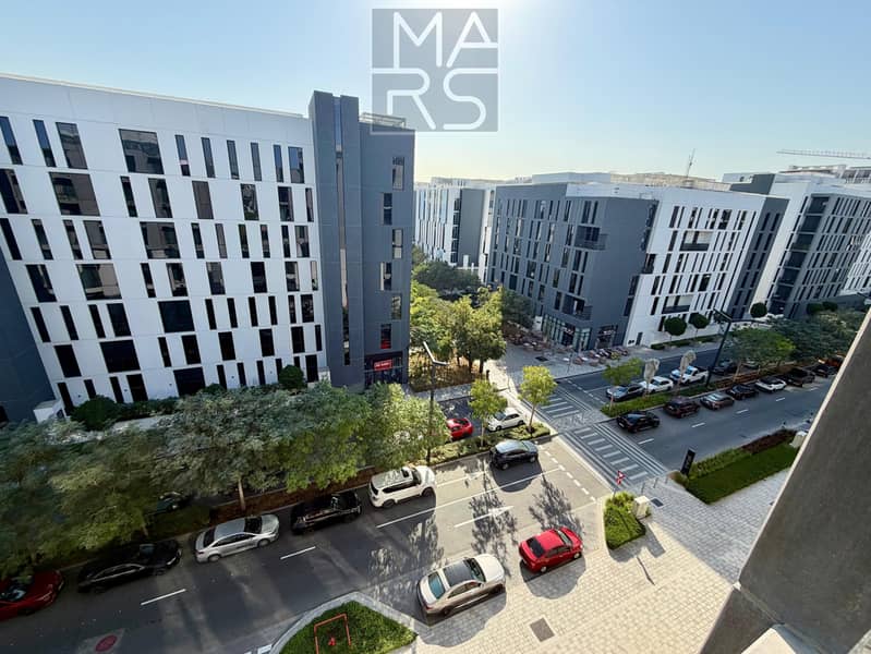 Luxurious || Specious || Ready to Move