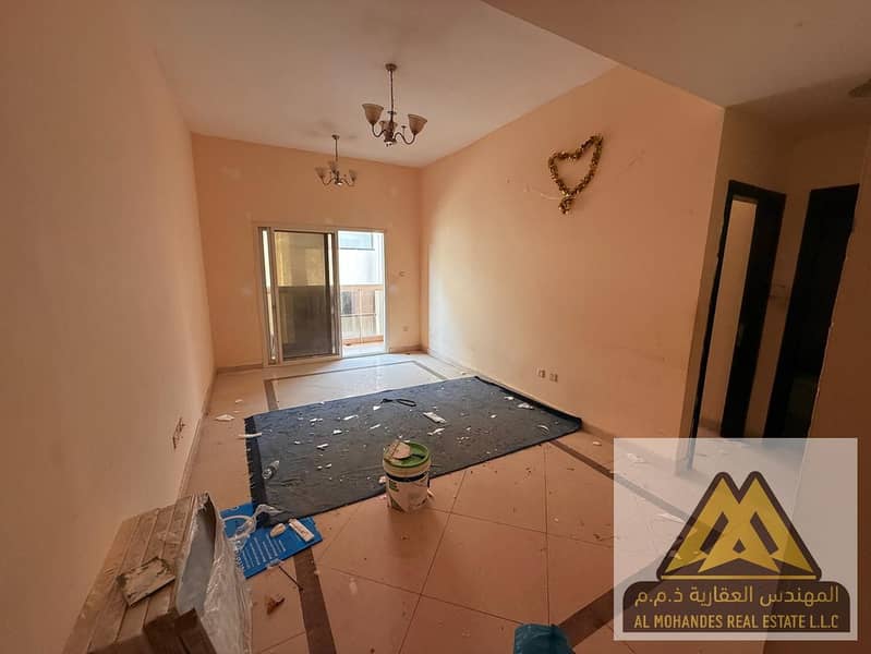 One bedroom and living room with balcony, 2 bathrooms, excellent layout, central air conditioning, very reasonable price