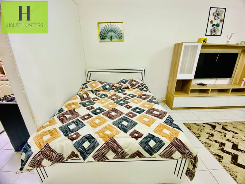 Monthly | studios | with internet | deposit 500