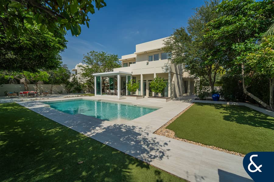 3 Bedrooms | Huge Plot | Perfect Location 3 Bedrooms | Huge Plot | Perfect Location