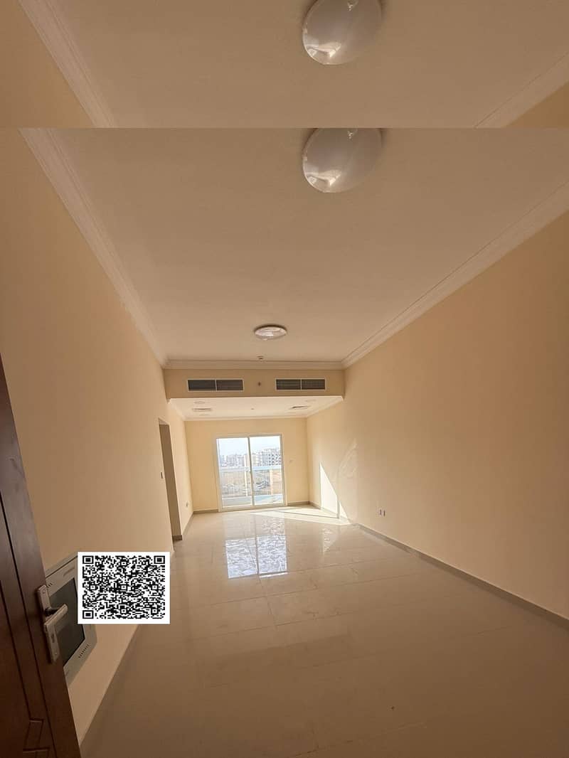 Two bedrooms, a living room, three bathrooms, and a balcony. Super deluxe finishing (very large and excellent spaces).