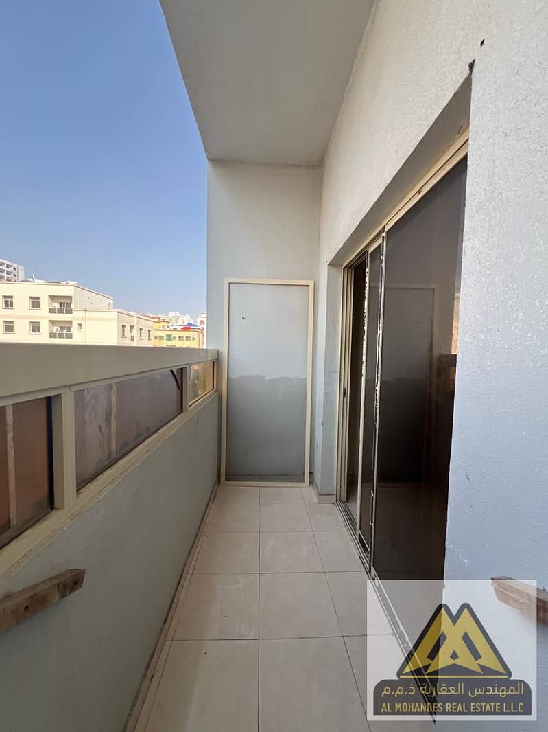 Two bedrooms and a living room, excellent apartment, spacious, very reasonable price, prime location all day long