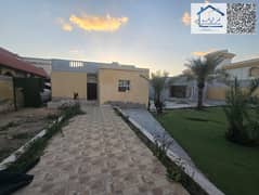 فيلا فاخرة بمساحة ١٠٠٠٠ قدم مربع للبيع في الروضة ٢ - عجمان | موقع متميز | فرصة استثمارية رائعة