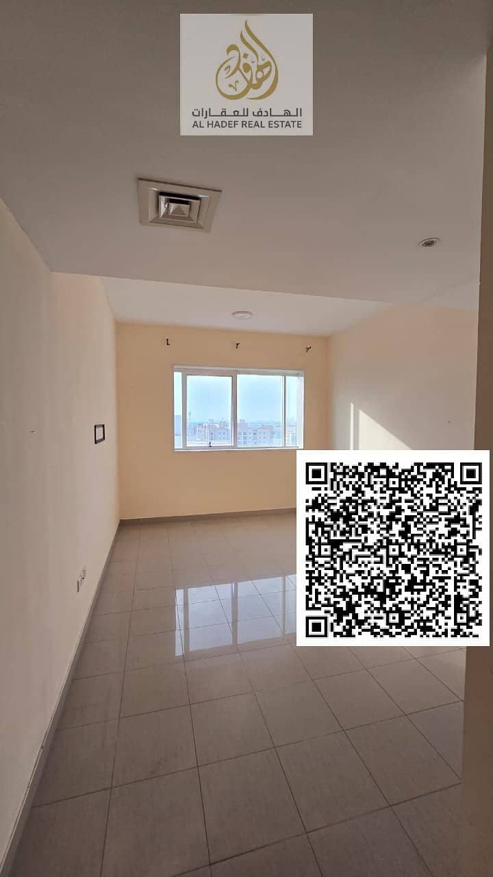 One bedroom and living room apartment in Al Jurf 2, close to Delta, the courthouse, and the university. Two bathrooms, no balcony. Rent is 30,000 (cur