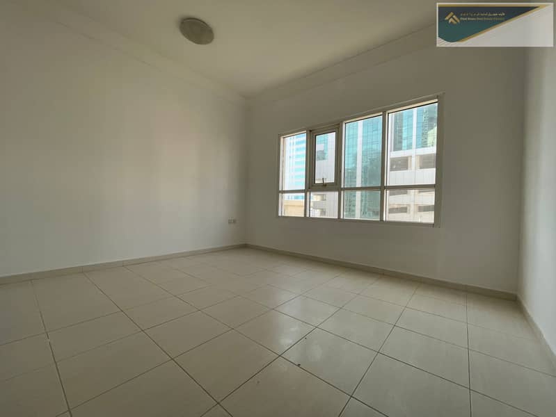 HOT OFFER !!ONEBHK/DINING SPACE/ /VERY BIG SIZE \ BUILT IN WARDROBES \MAID ROOM /SPLIT AC IS JUST 31k