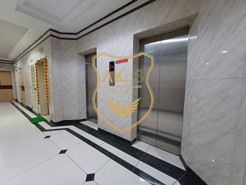 CLOSE TO PARK 2BHK AVAILABLE WITH BALCONY FOR FAMILY