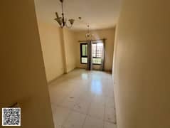 شقة للإيجار في أبراج بحيرة بارادايس بمدينة الإمارات، غرفتين نوم مع موقف سيارات