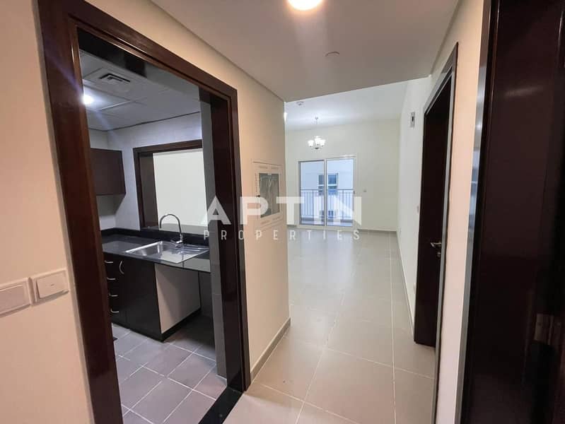 Smart Deal | 1BHK | 2 Bathrooms | Closed Kitchen | Liwan