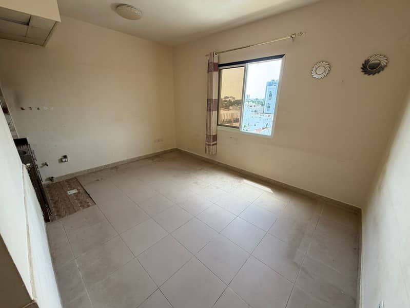 Beautiful studios for annual rent in Al Rashidiya, 19,000 AED payable in 6 installments. Semi-separate kitchen studio with excellent views,