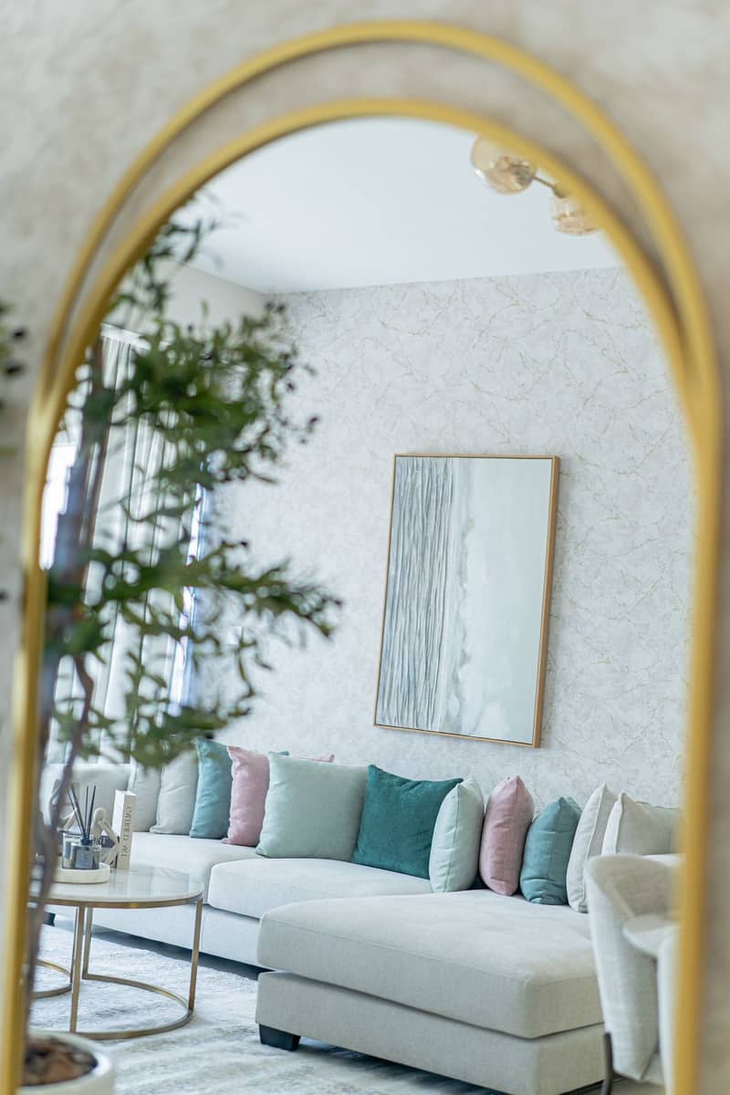 10 interior . jpg