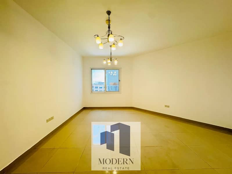 SPACIOUS UNIT | CLOSED KITCHEN | WITH BALCONY