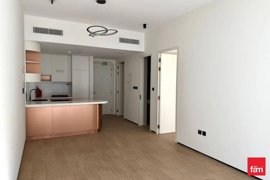 READY TO MOVE | OPEN VIEW | BRIGHT APARTMENT