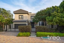 Stunning Renovated villa|Private Pool | Landscaped