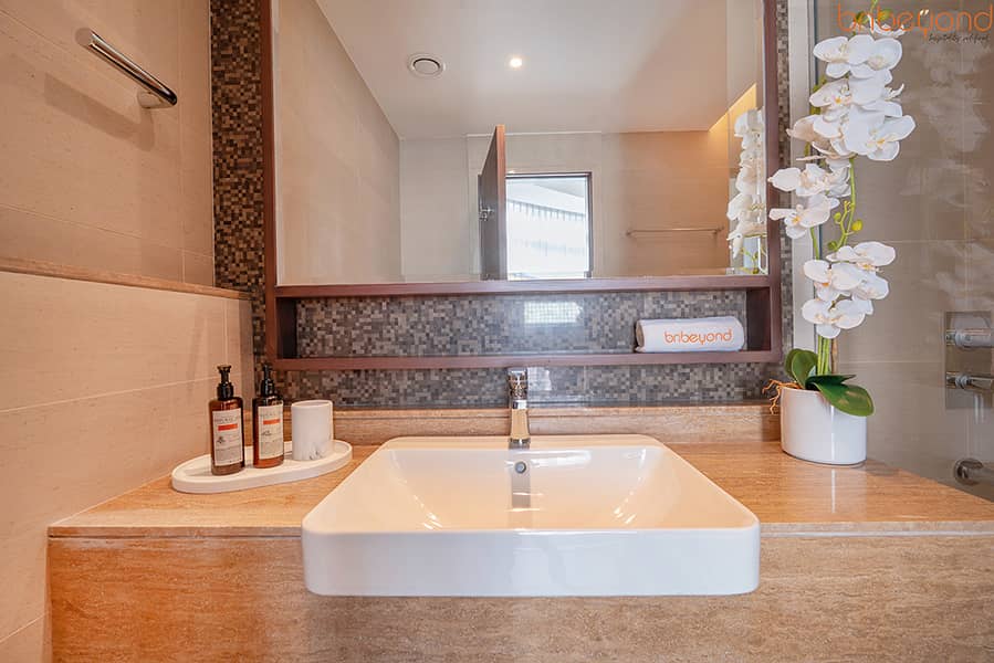 Luxury 2BR | Canal & Skyline Views | Imperial Avenue | Downtown Dubai | Fully Furnished | Bills Included - Image 11