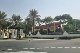 Mira T-2E | Single Row | Vacant | Pool & Park