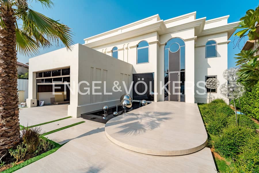 Elegant Family Villa | Large Plot | Private Living Elegant Family Villa | Large Plot | Private Living