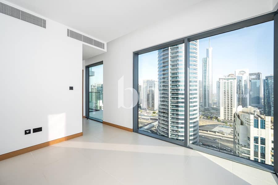 Vacant | Unfurnished | Modern