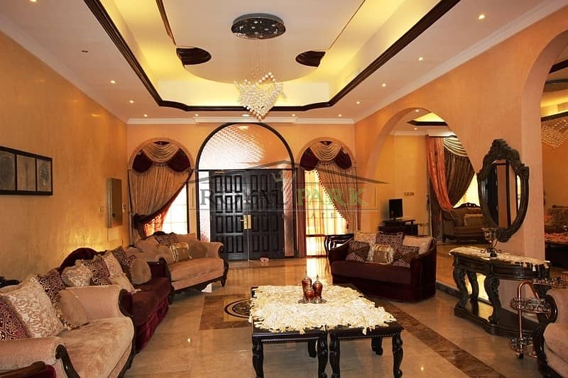 Reduced Price - CORNER 5BR Villa near Barsha Mall