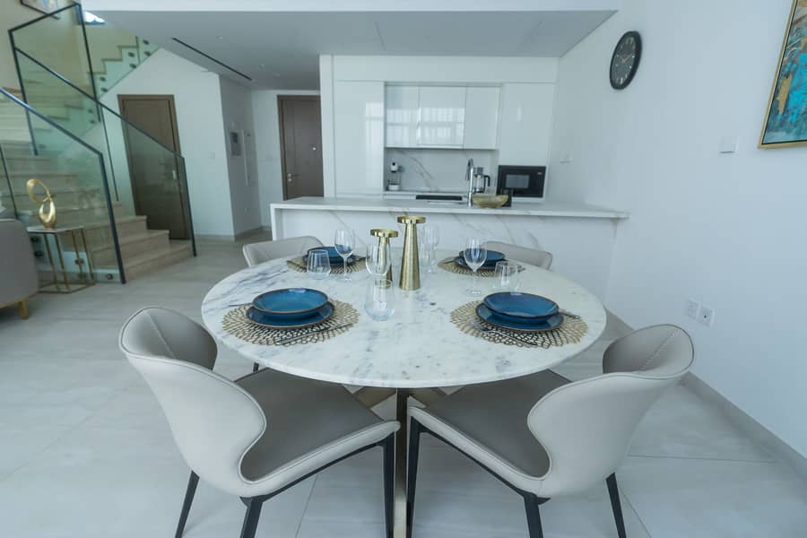 12 dining area 2. jpg