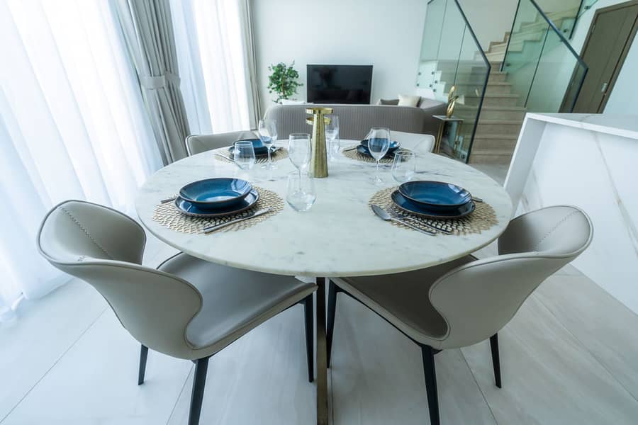 13 dining table . jpg