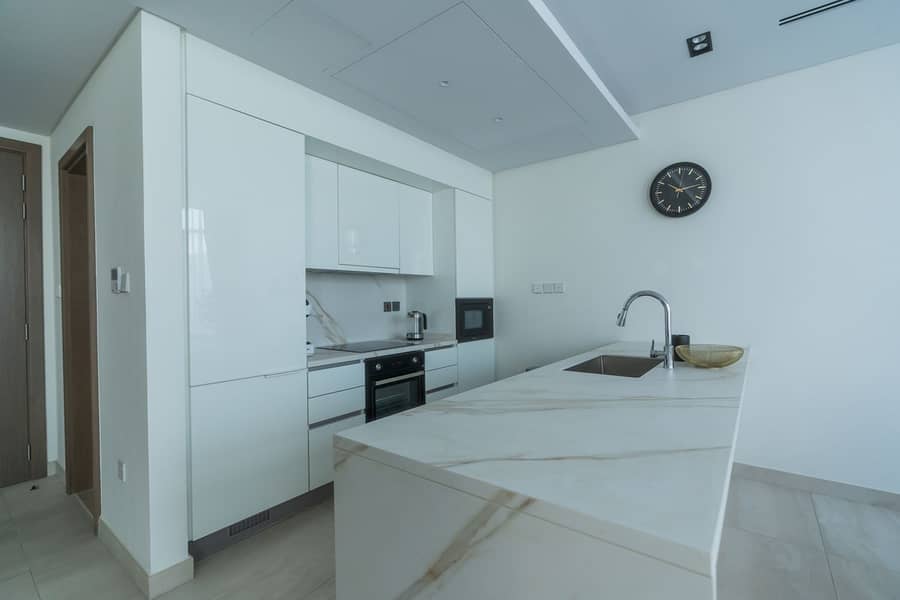 15 Kitchen 2. jpg
