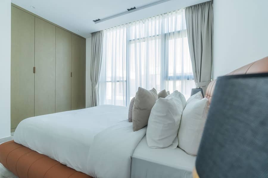 20 bedroom view side . jpg