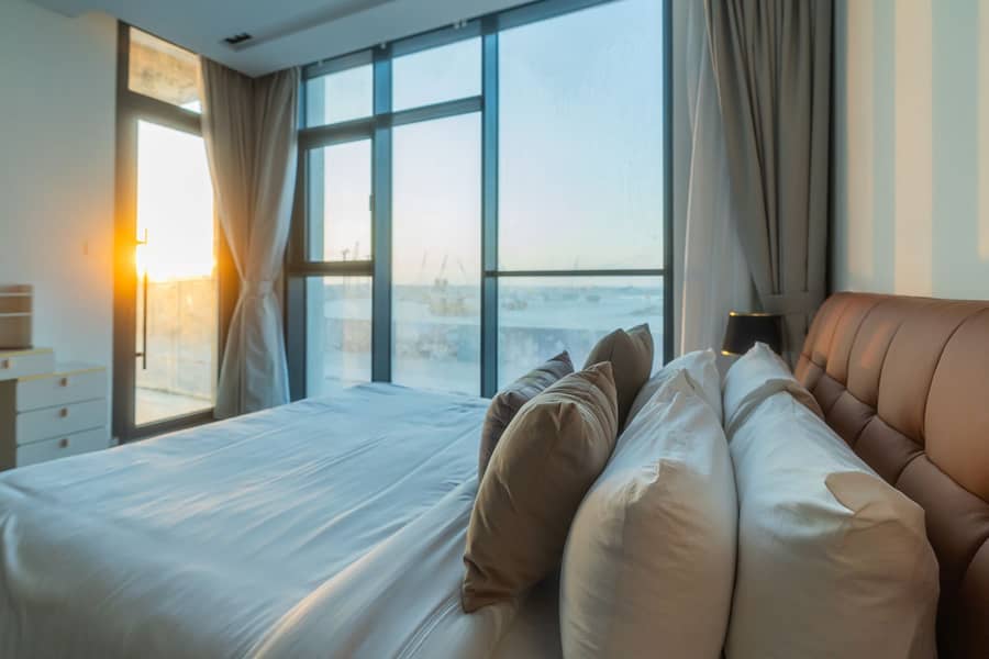 23 peaceful picture of the bedroom . jpg