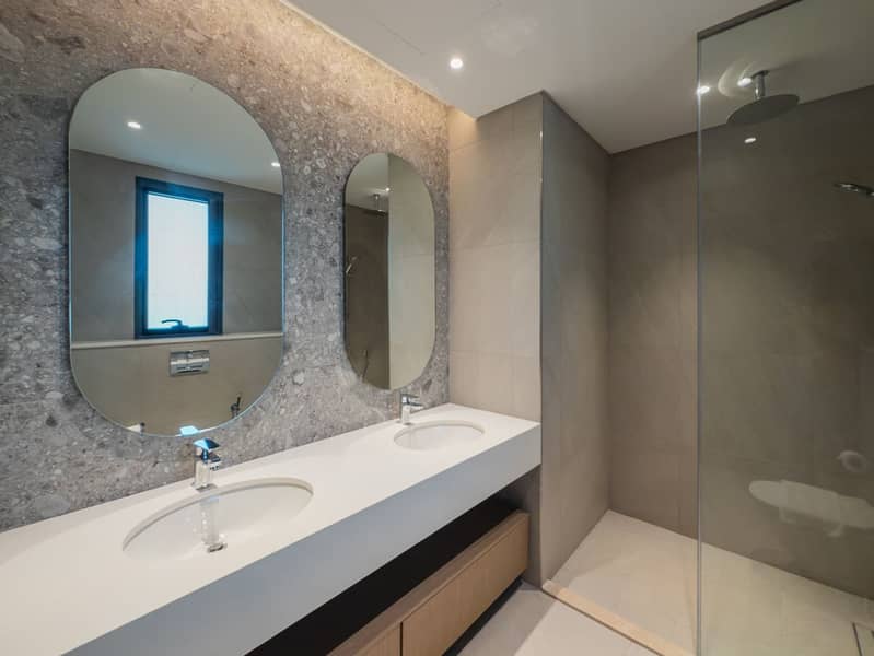 29 bathroom shower . jpg