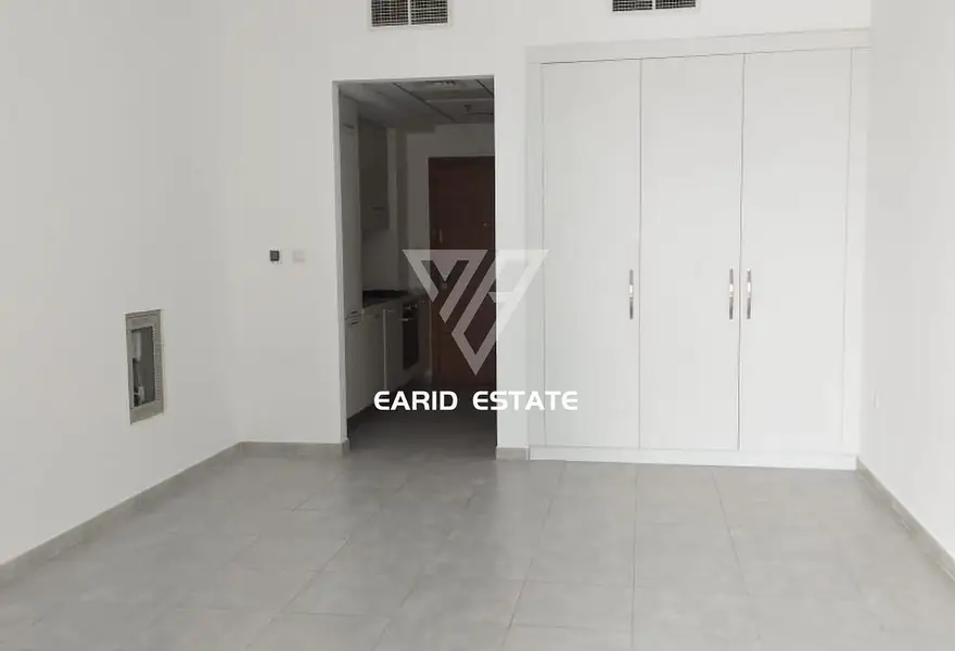 Brand New / open View / Vacant