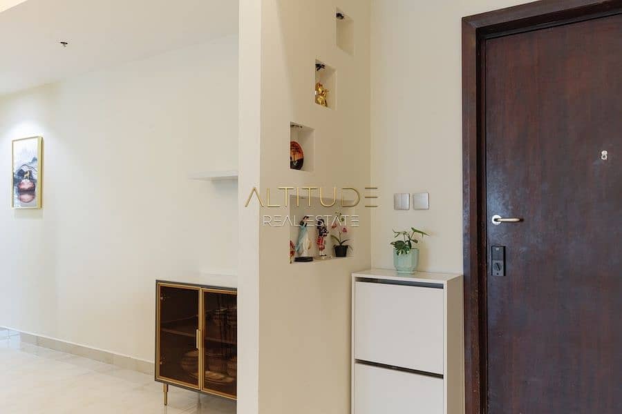 7 1 Living Room 12. jpg