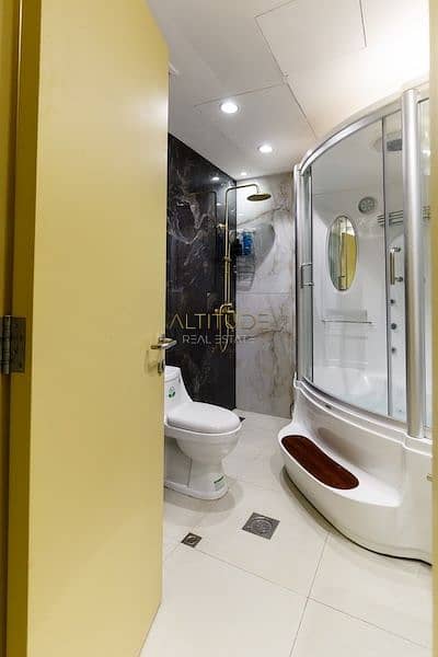 8 2 Master bathroom 2. jpg