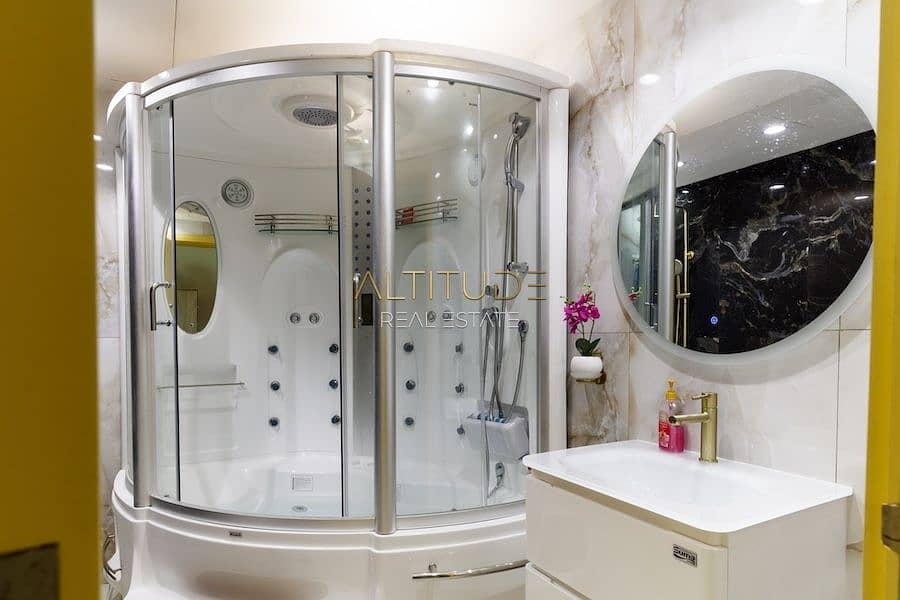 11 2 Master Bathroom 3. jpg