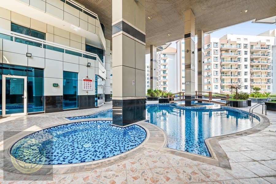20 SWIMMING POOL. jpg