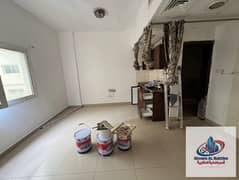 أجمل استديو بالنباعه -مساحه كبيره -مناسب للعائلات -تكييف وغاز مركزي -مطبخ شبه منفصل